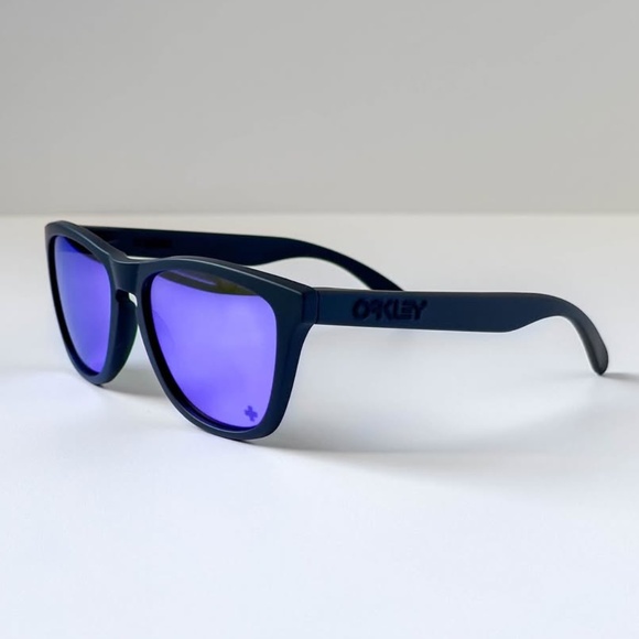 Oakley Frogskins - Infinite Hero Collection - Picture 1 of 4
